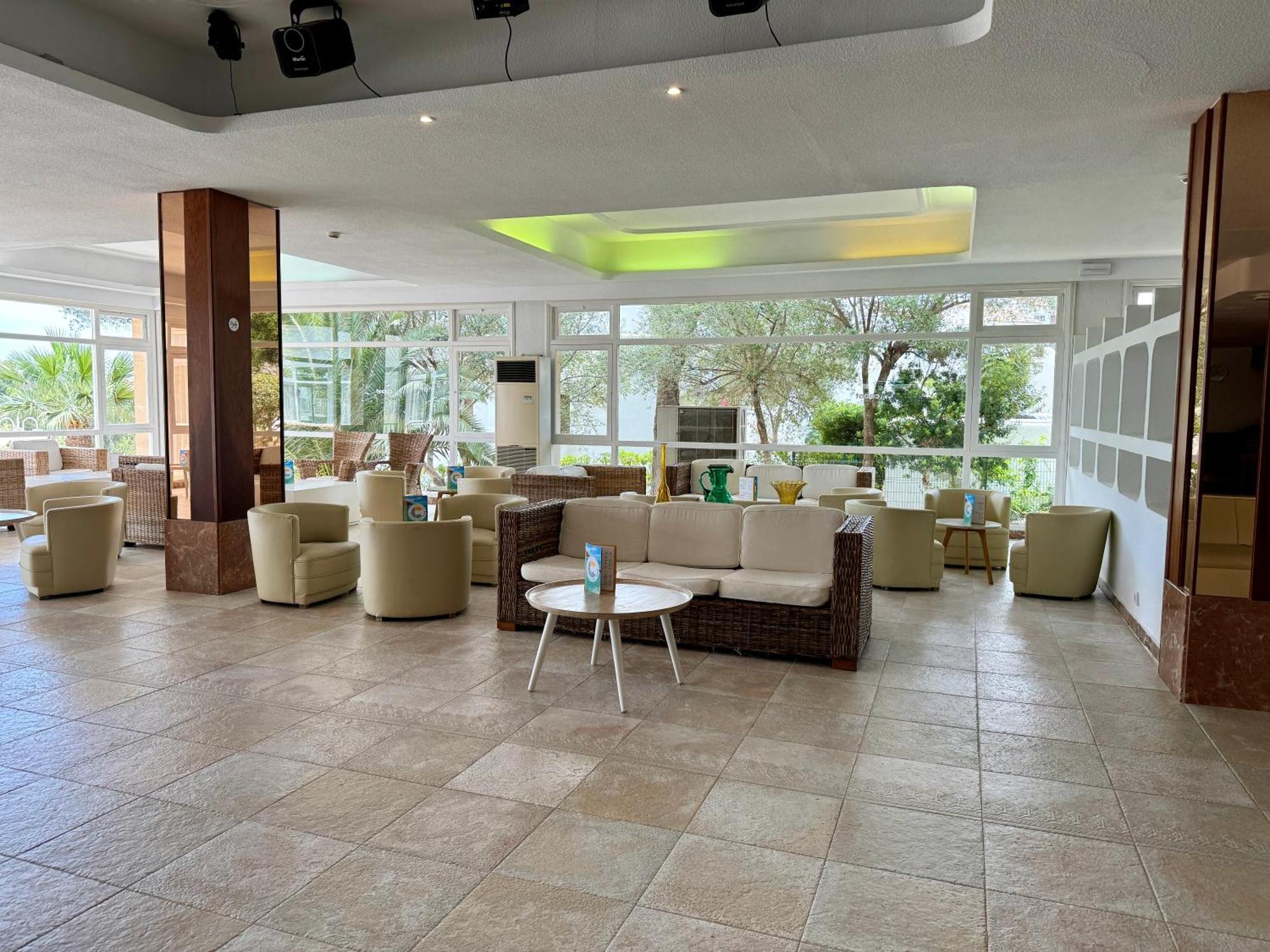Cabot Cala Ferrera Hotel 3*